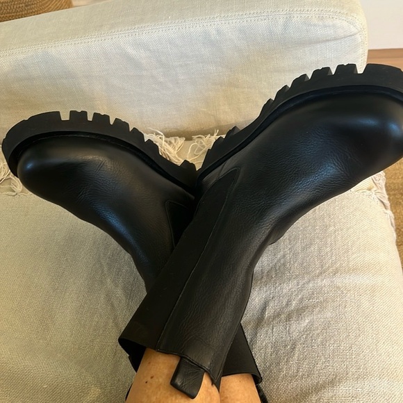 Neiman Marcus NWT Paloma Barcelo Chelsea combat Moto Boots. Great style ❤️ - Picture 9 of 11